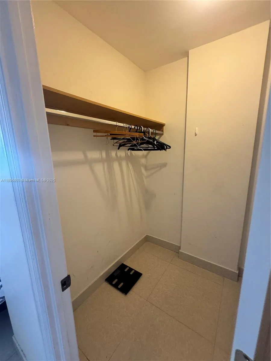 19370 Collins Ave, #1520