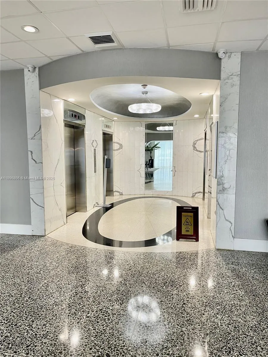 3140 S Ocean Dr, #1105