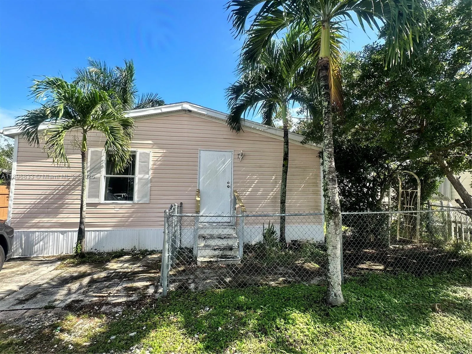22844 Tradewind Rd, #H