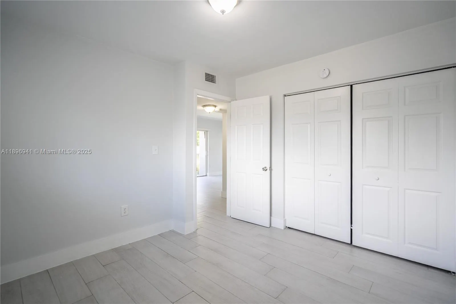 465 NE 59th St, #26