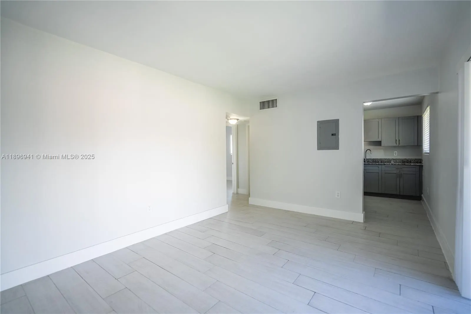 465 NE 59th St, #26