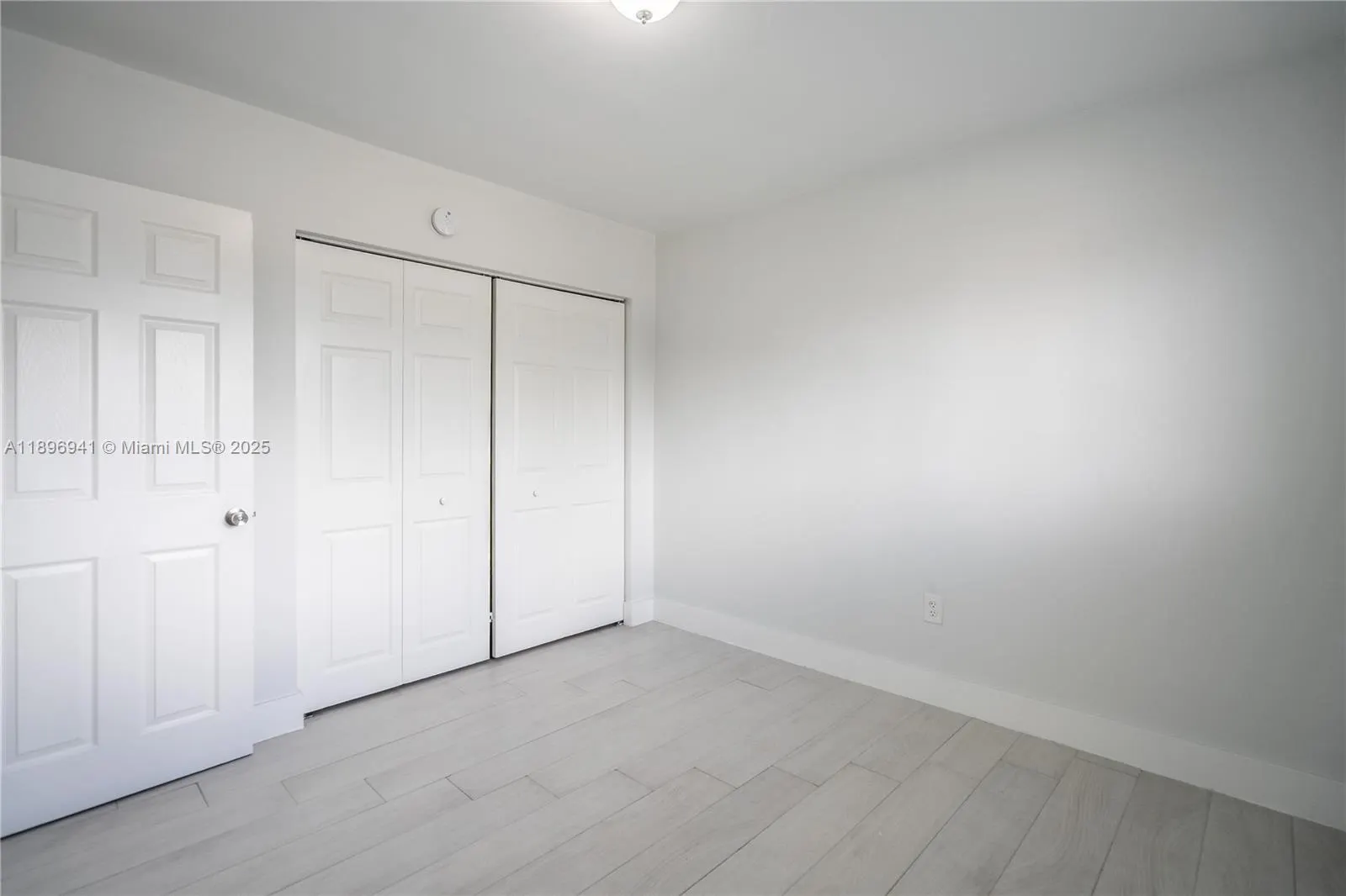 465 NE 59th St, #26