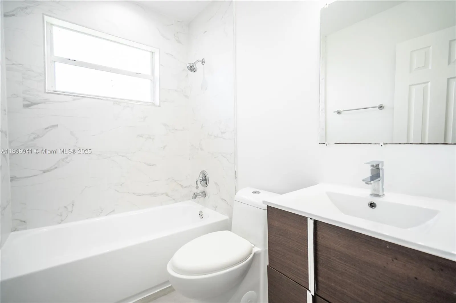 465 NE 59th St, #26