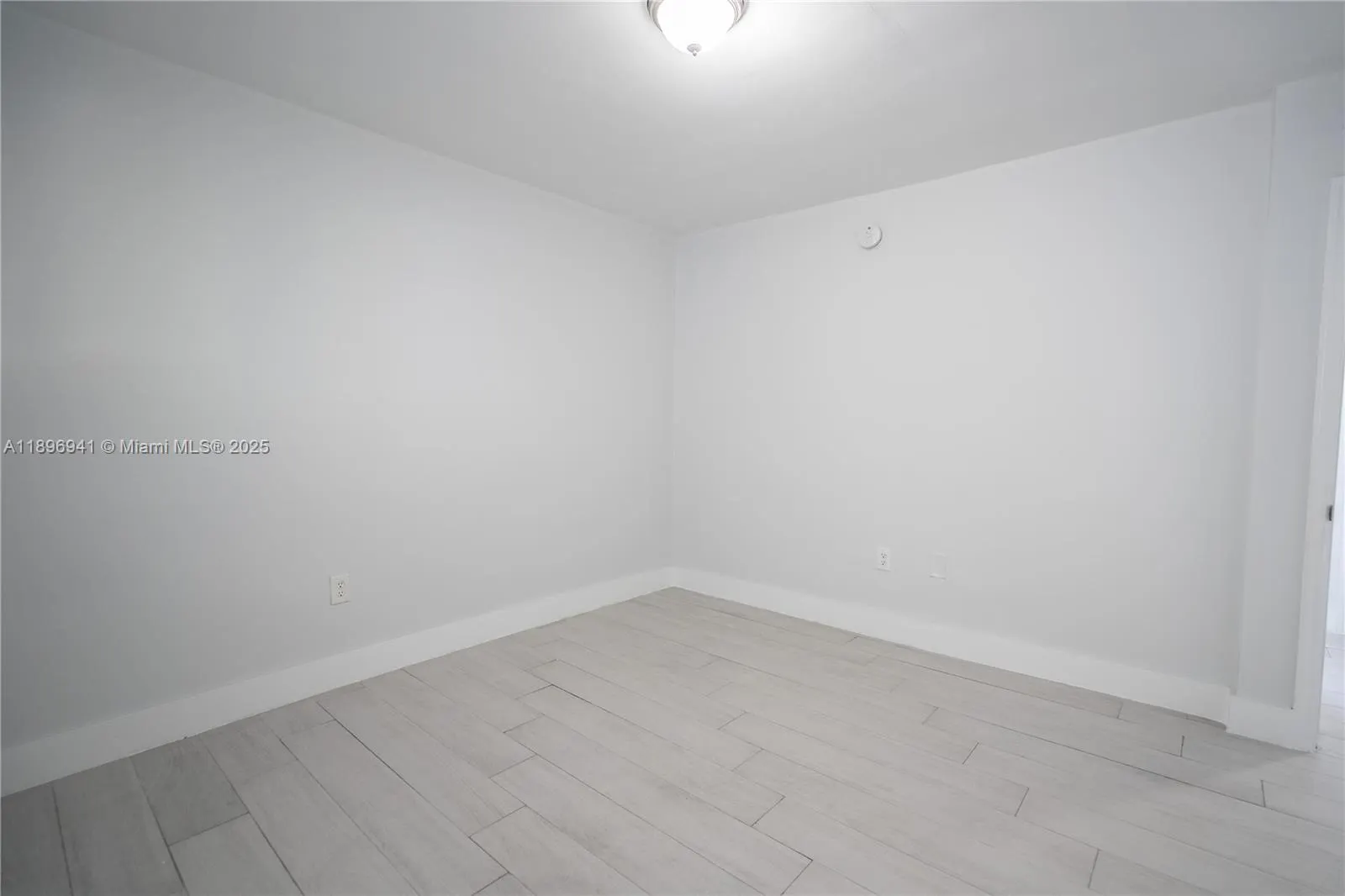 465 NE 59th St, #26
