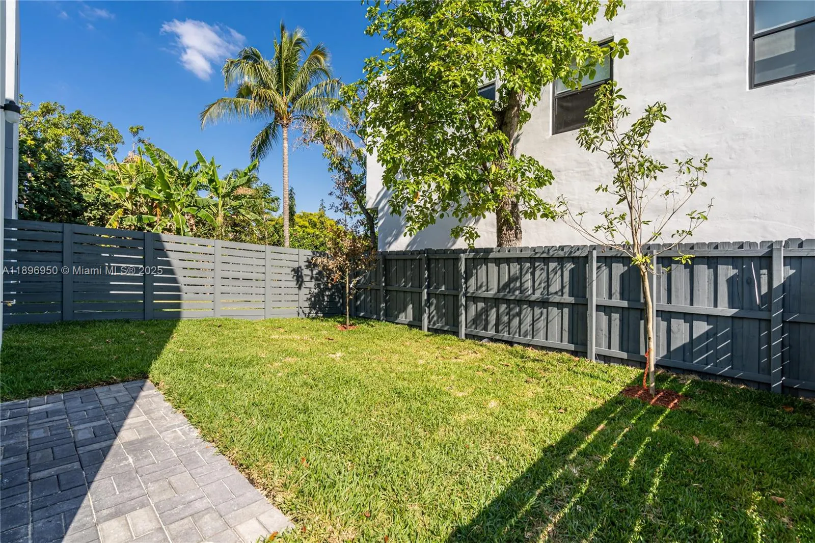 2909 SW 27th Ter