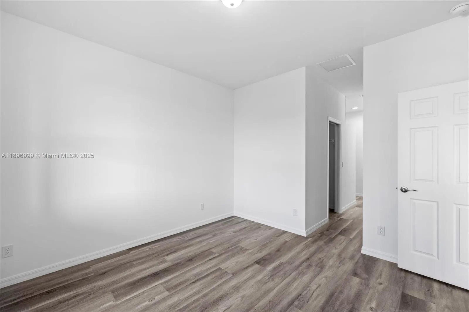 2518 NW 10TH TER
