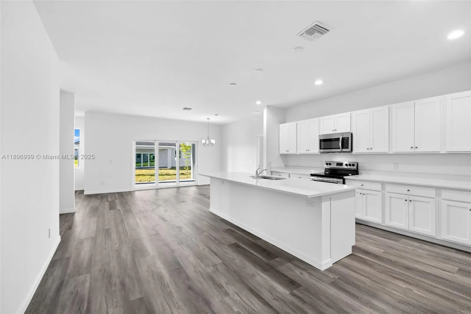 2518 NW 10TH TER