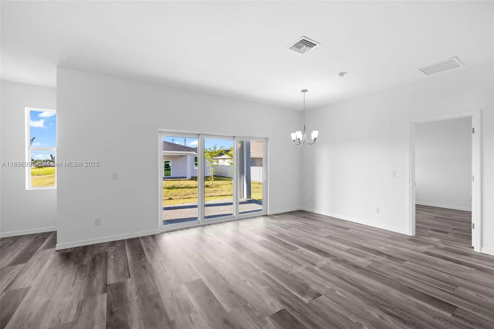 2518 NW 10TH TER