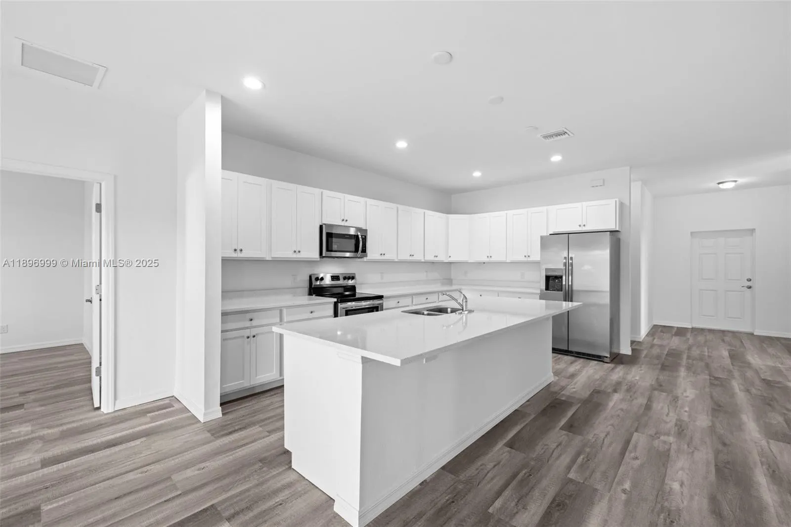 2518 NW 10TH TER