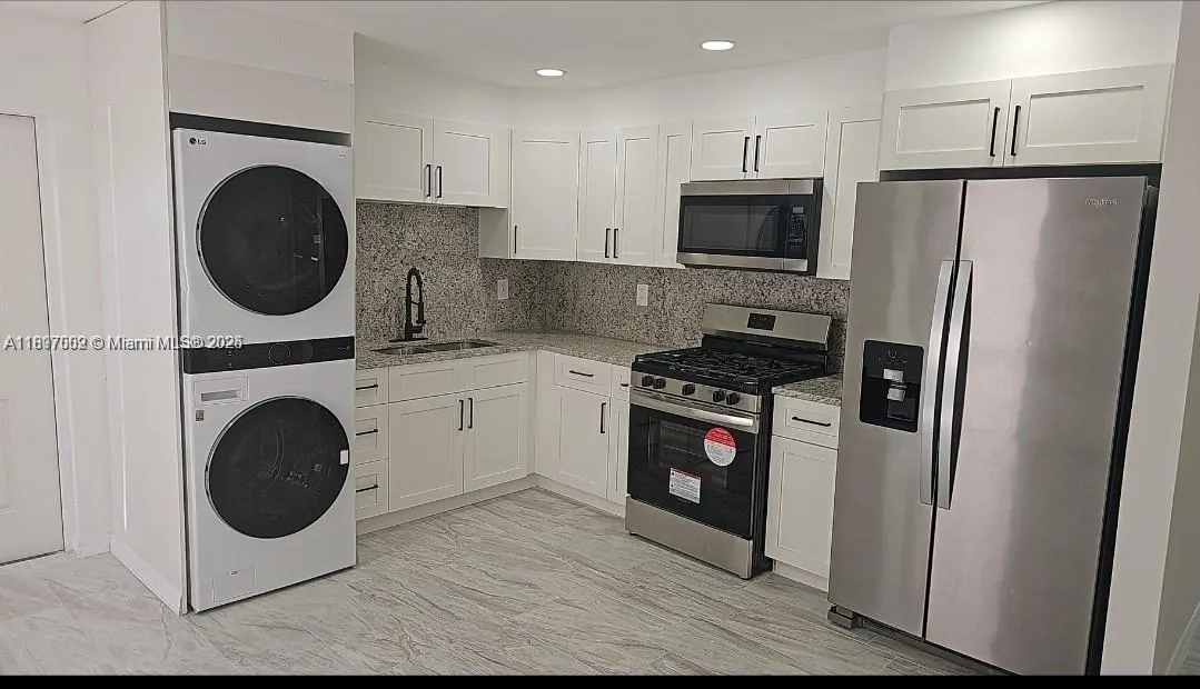 2707 Essex Ct, #0