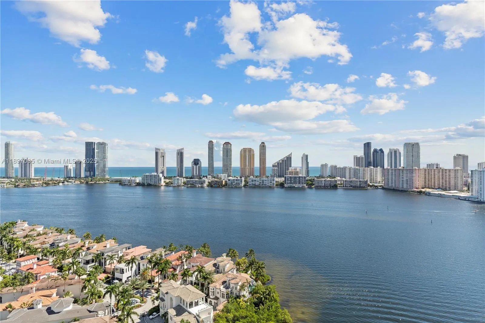 6000 Island Blvd, #2507