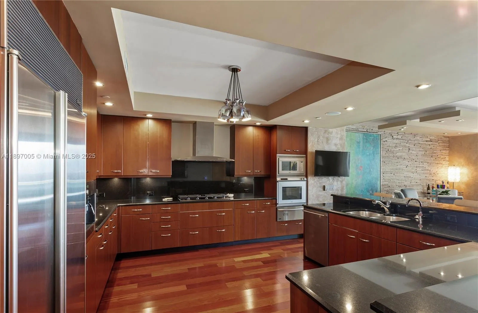 6000 Island Blvd, #2507