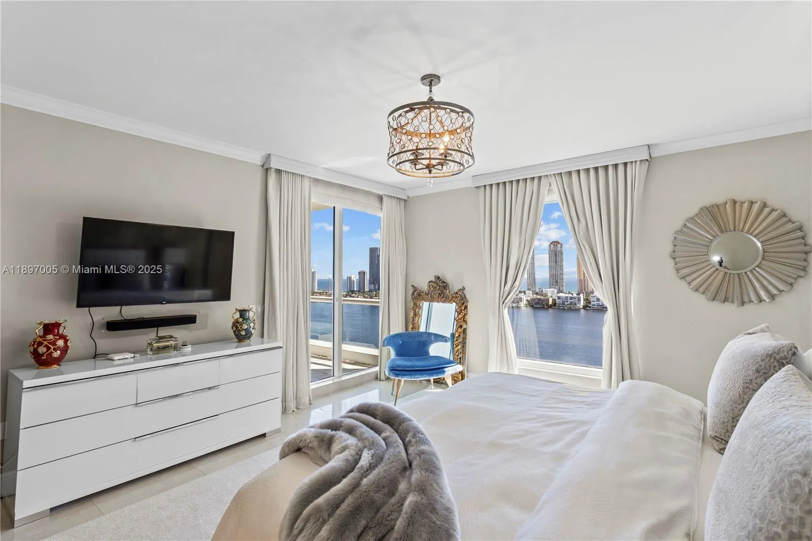 6000 Island Blvd, #2507