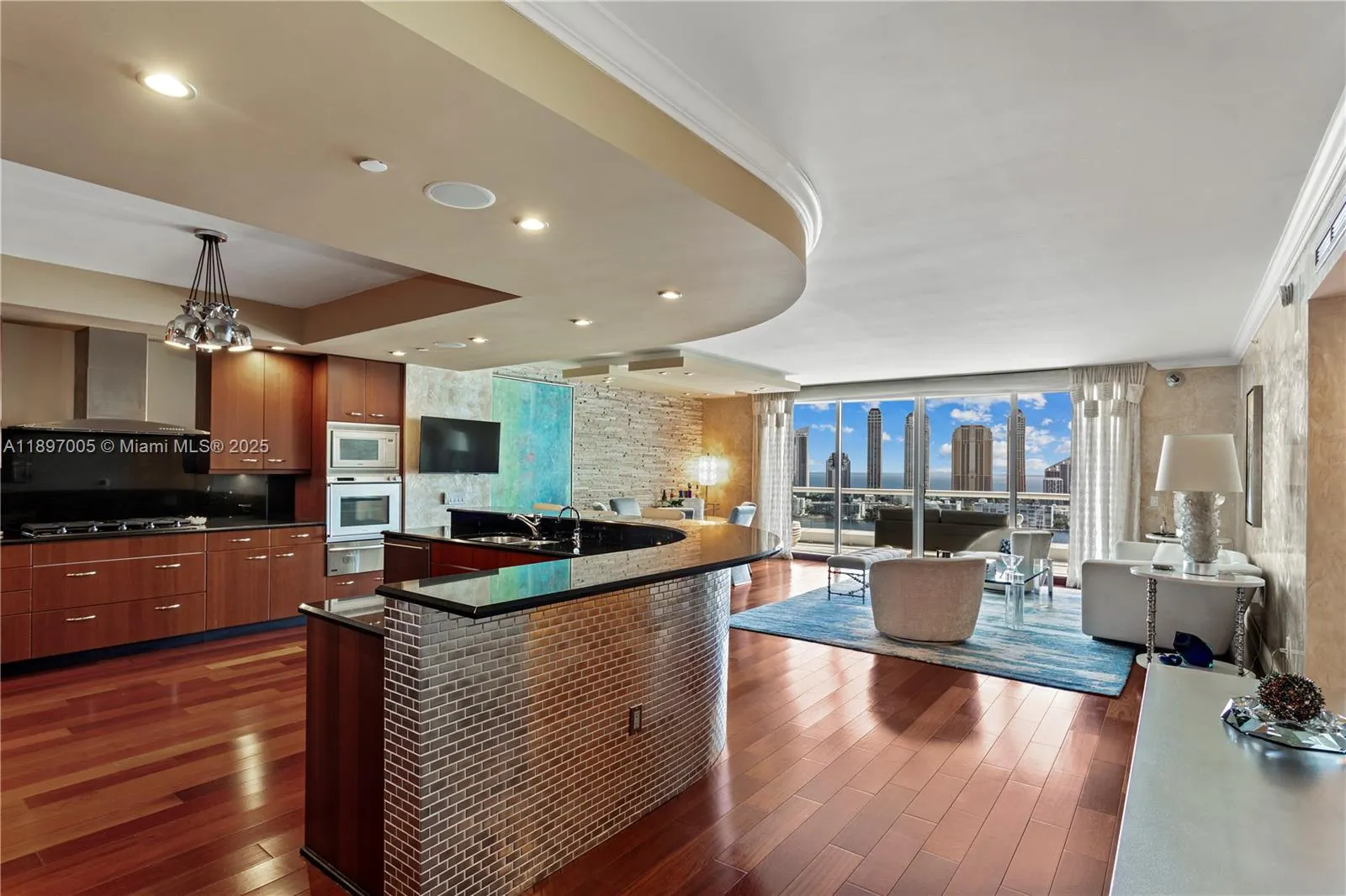 6000 Island Blvd, #2507