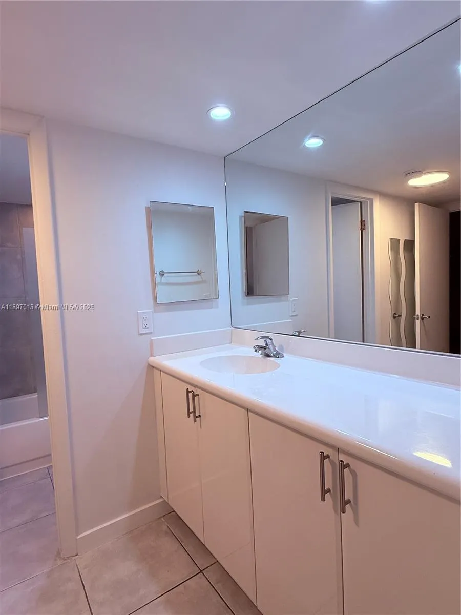 777 NE 62nd St, #C415