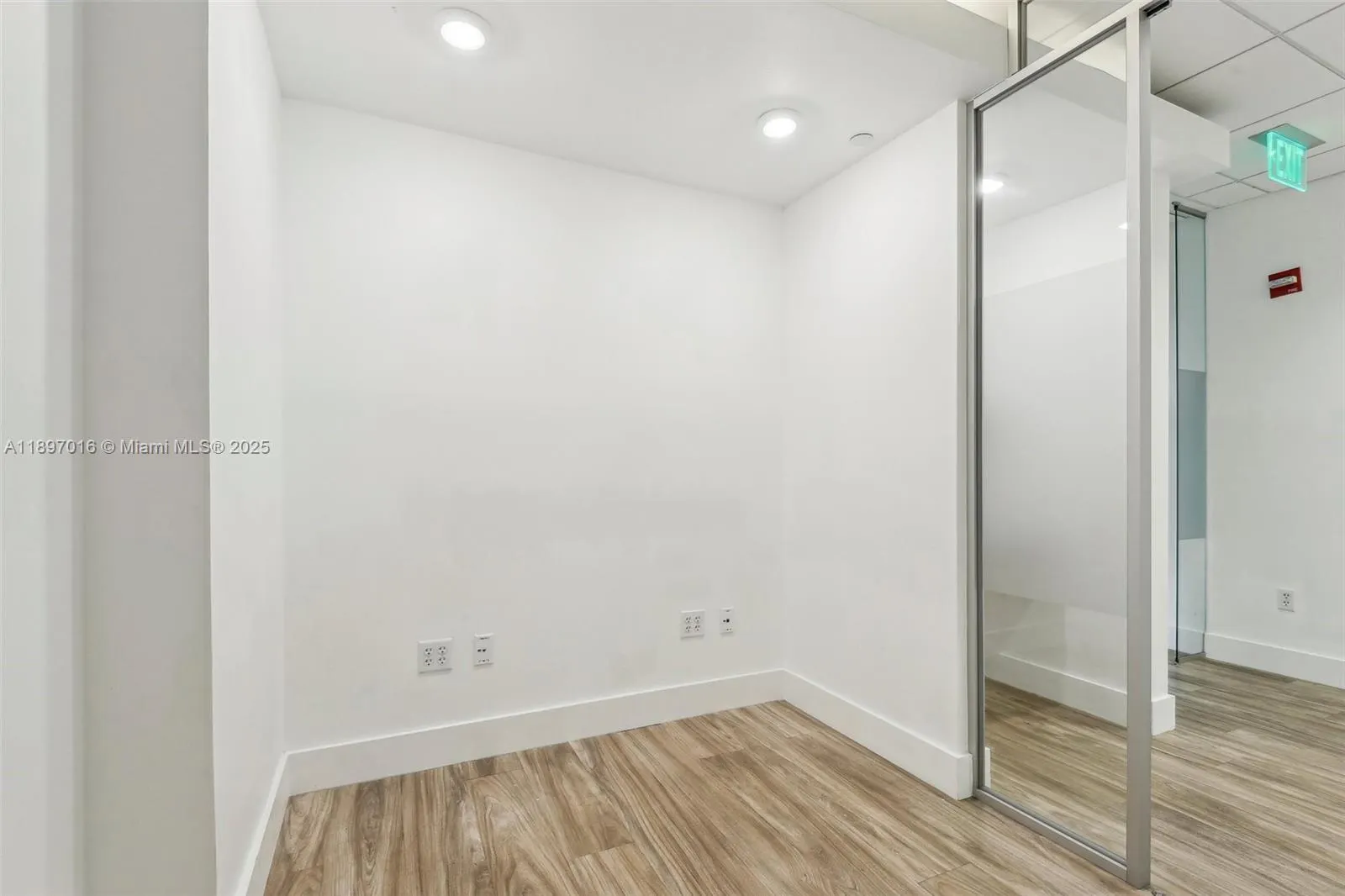 1200 Brickell Ave, #520A-D