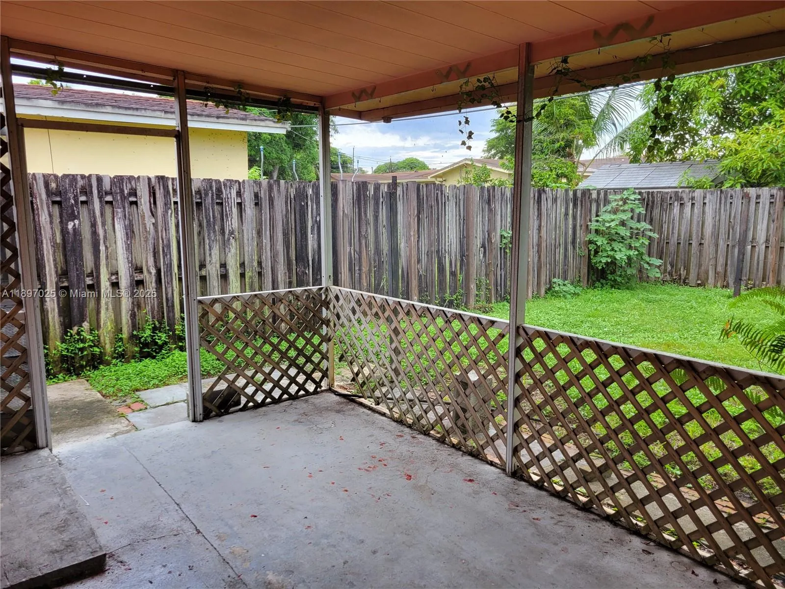 7101 NW 24th St, #-