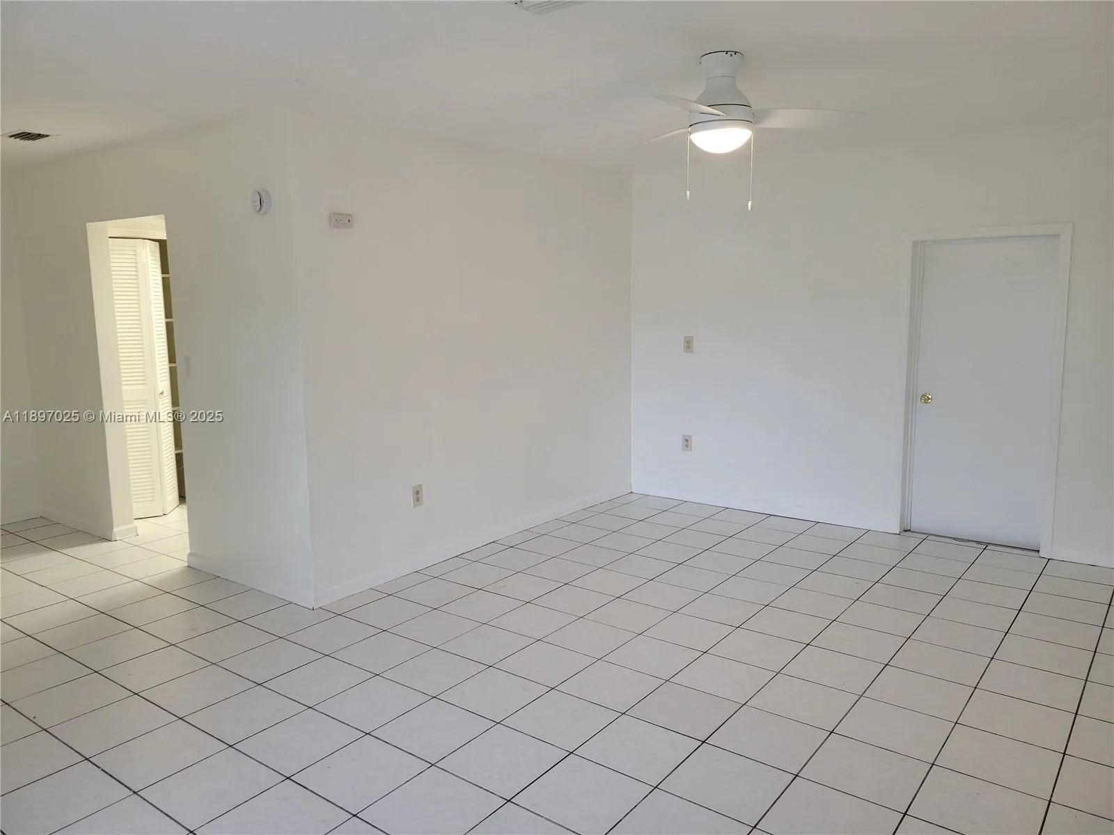 7101 NW 24th St, #-