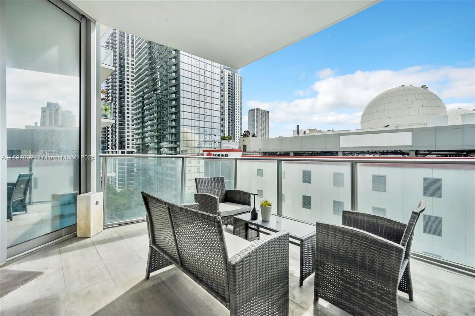 851 NE 1st Ave, #806
