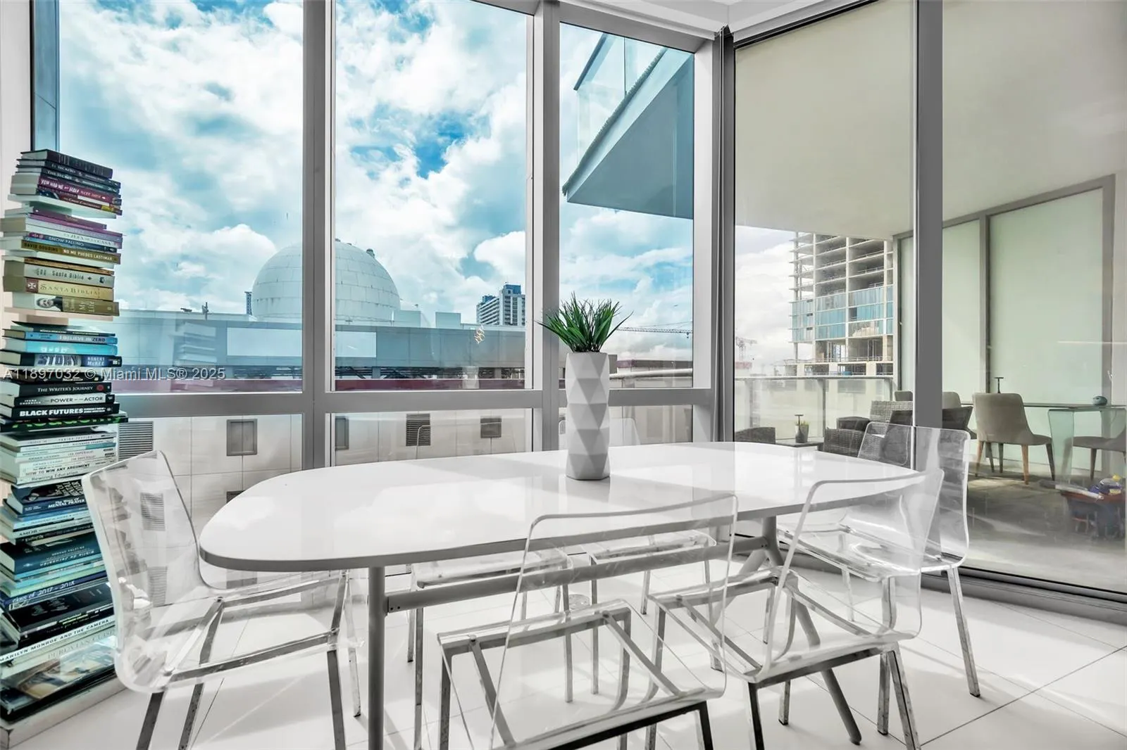 851 NE 1st Ave, #806