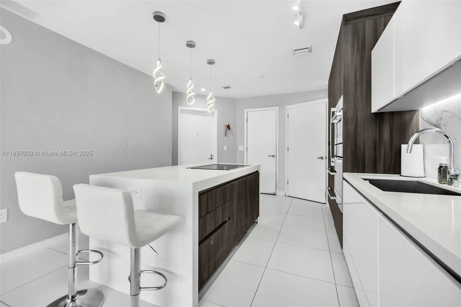 851 NE 1st Ave, #806