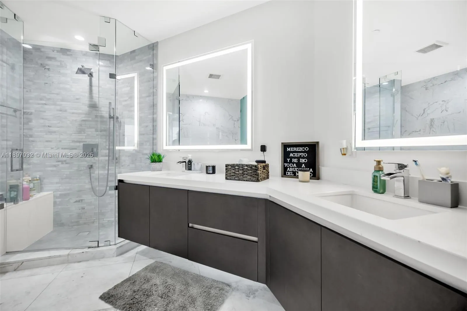 851 NE 1st Ave, #806