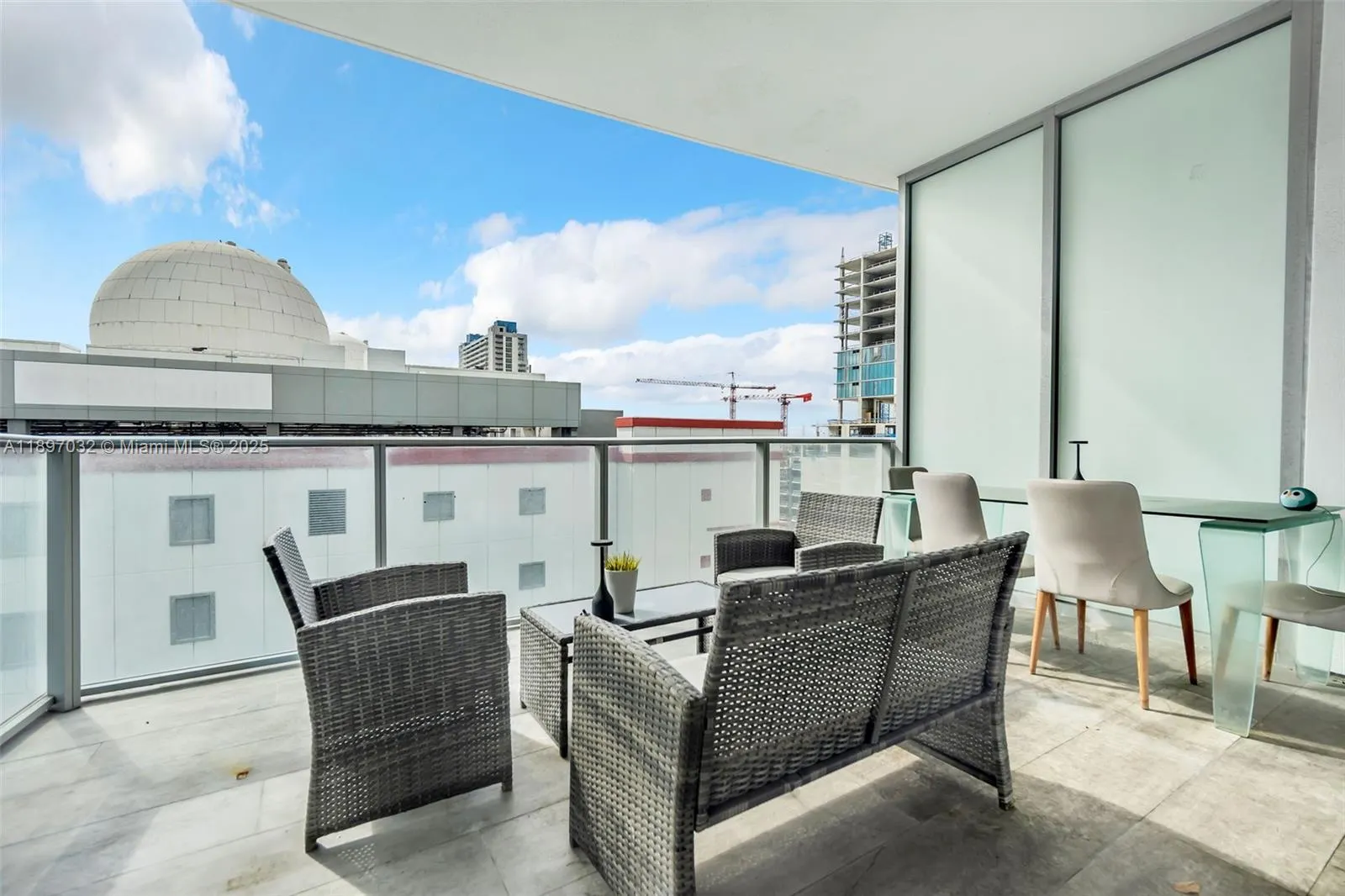 851 NE 1st Ave, #806