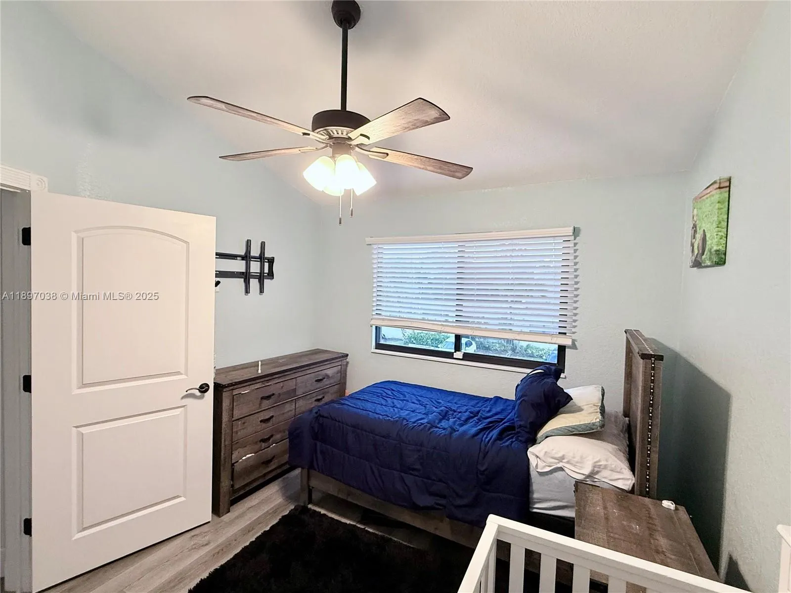 7645 NW 38th Ct