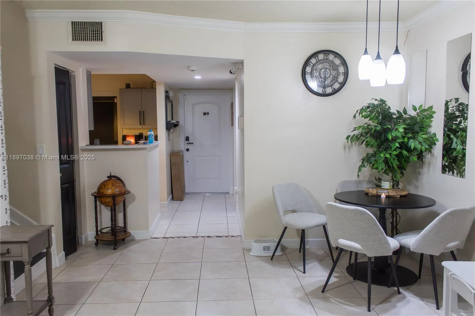 7645 NW 38th Ct