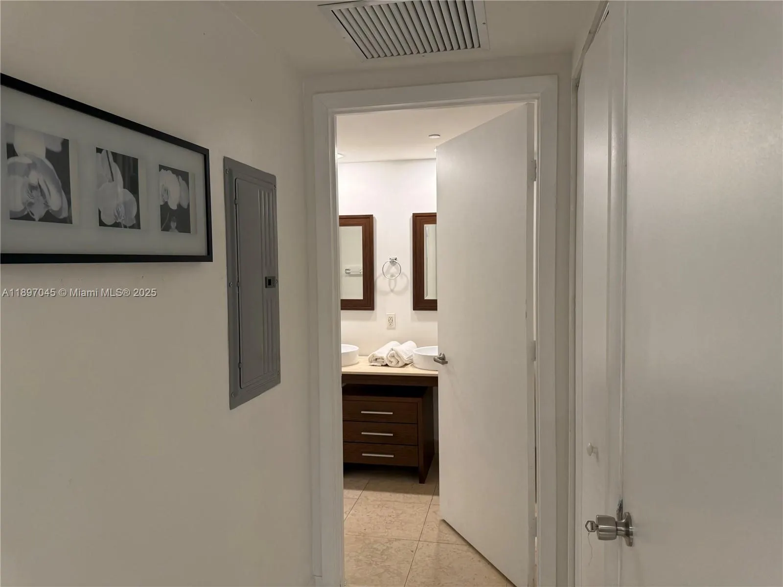 485 Brickell Ave, #2606