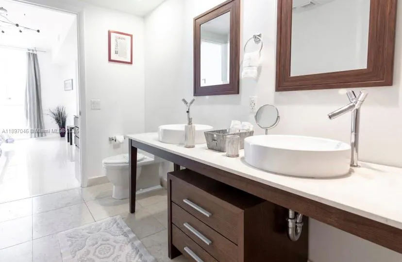 485 Brickell Ave, #2606