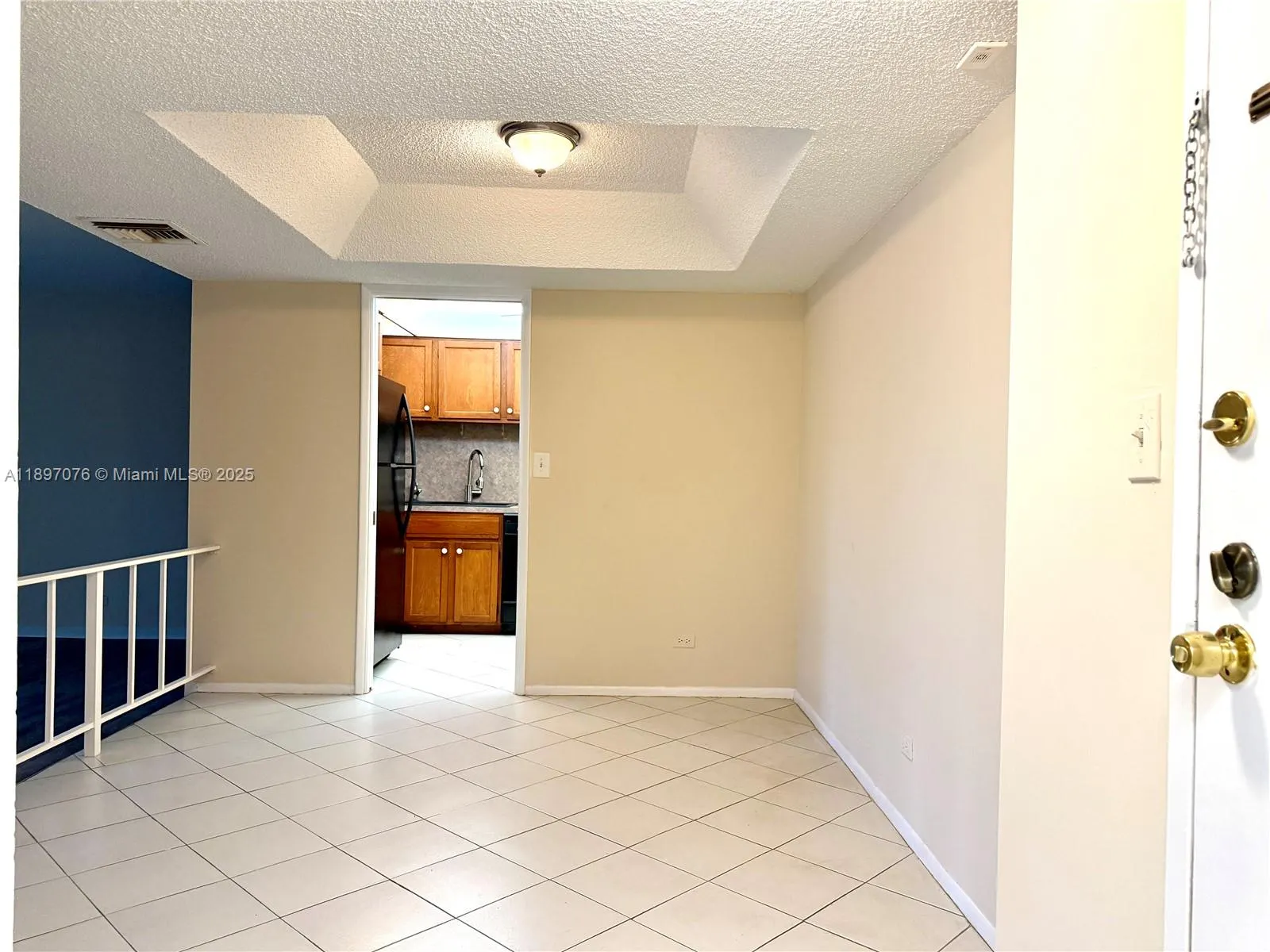 3760 Inverrary Dr, #3D