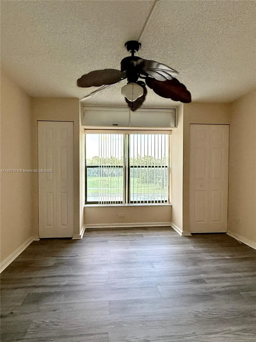 3760 Inverrary Dr, #3D