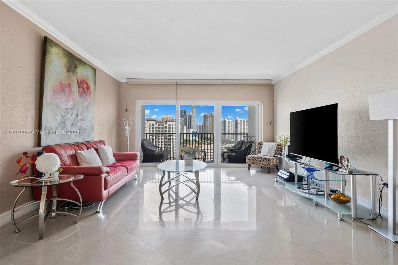 300 Bayview Dr, #1707