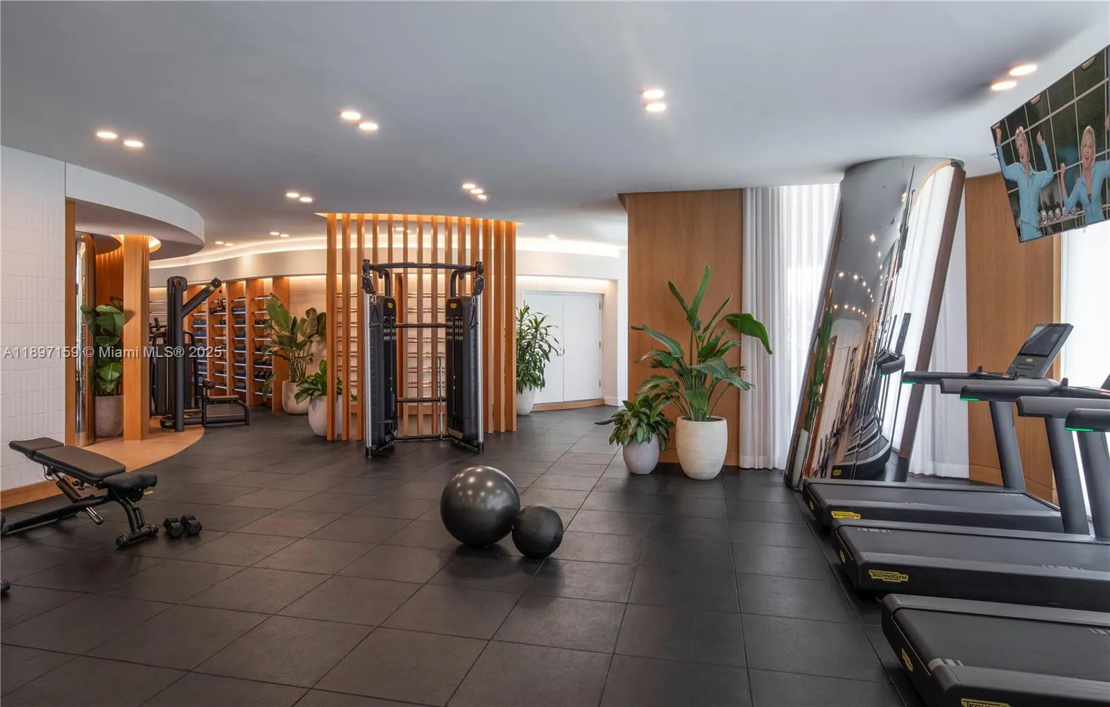 2655 S Bayshore Dr, #1406
