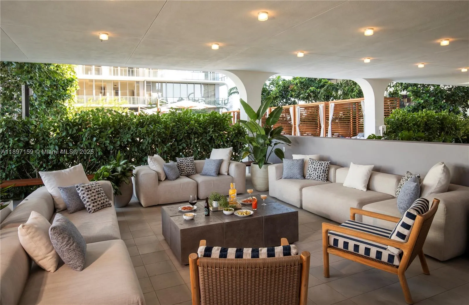 2655 S Bayshore Dr, #1406