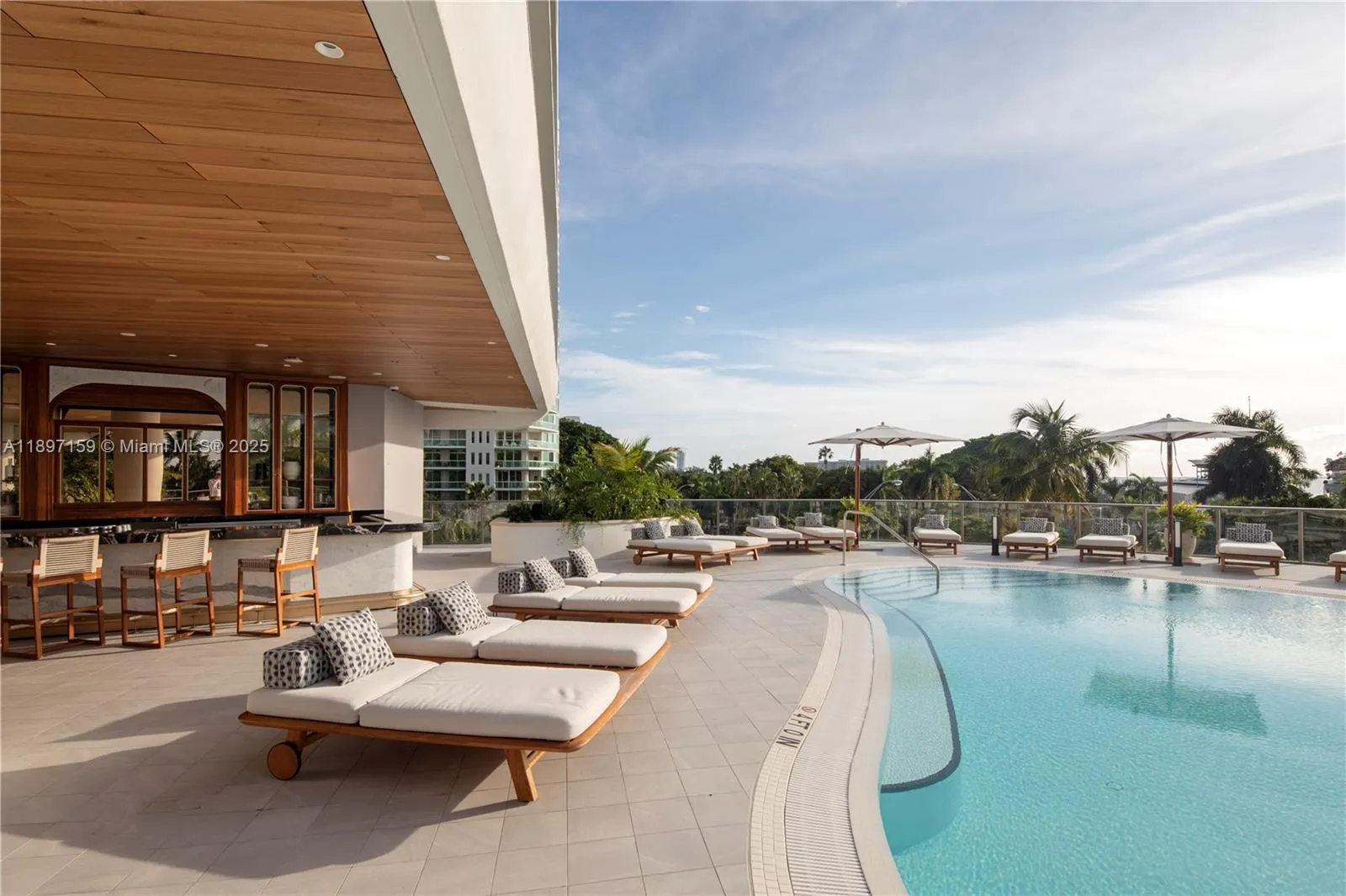 2655 S Bayshore Dr, #1406