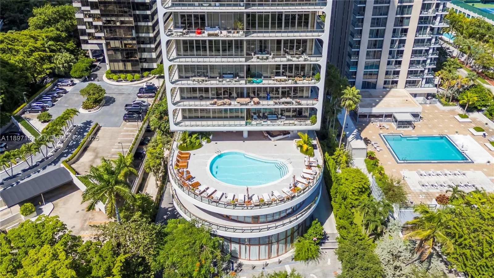2655 S Bayshore Dr, #1406