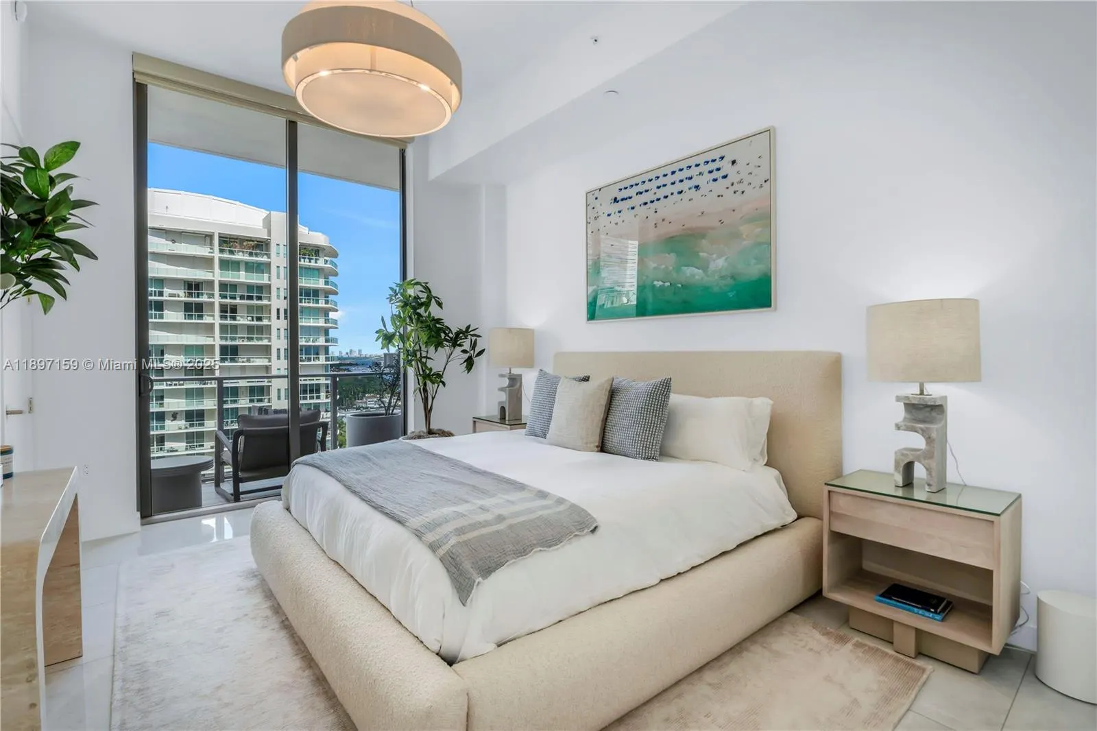 2655 S Bayshore Dr, #1406