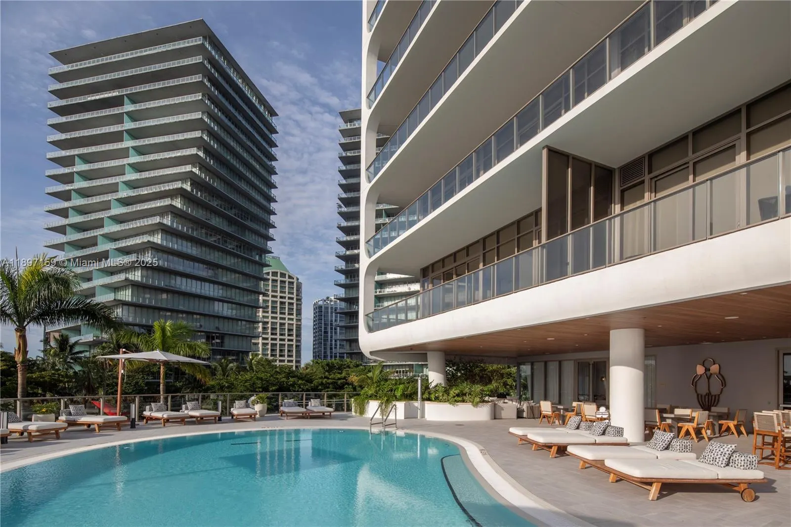 2655 S Bayshore Dr, #1406