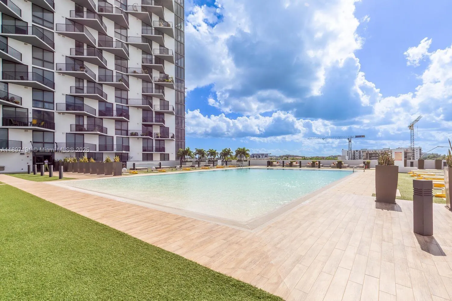 5300 Paseo Blvd, #1905