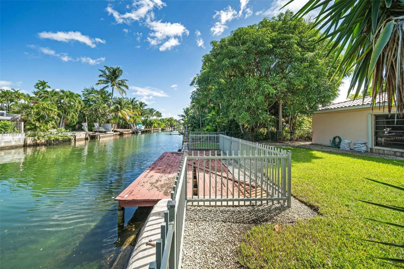 1855 Daytonia Rd