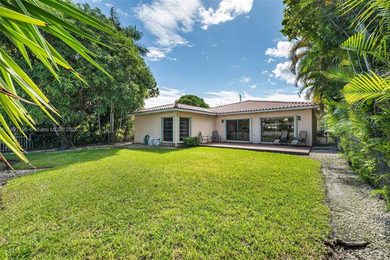 1855 Daytonia Rd