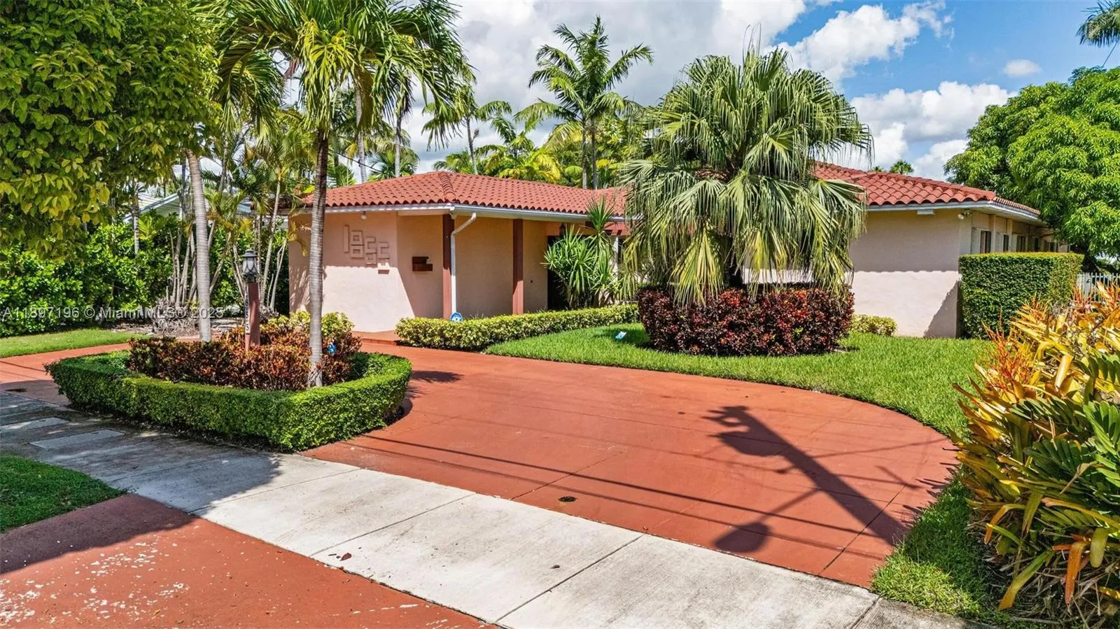 1855 Daytonia Rd