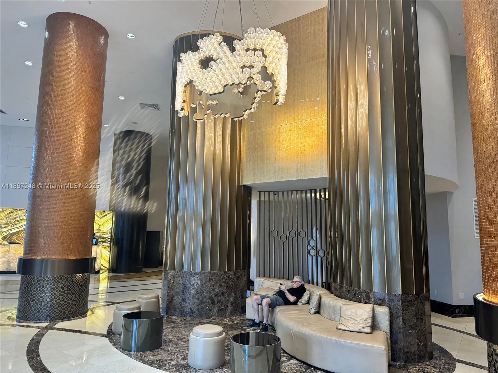 18001 COLLINS, #1409
