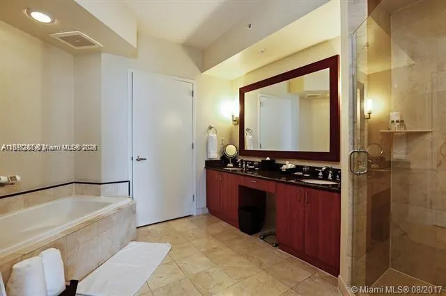 18001 COLLINS, #1409