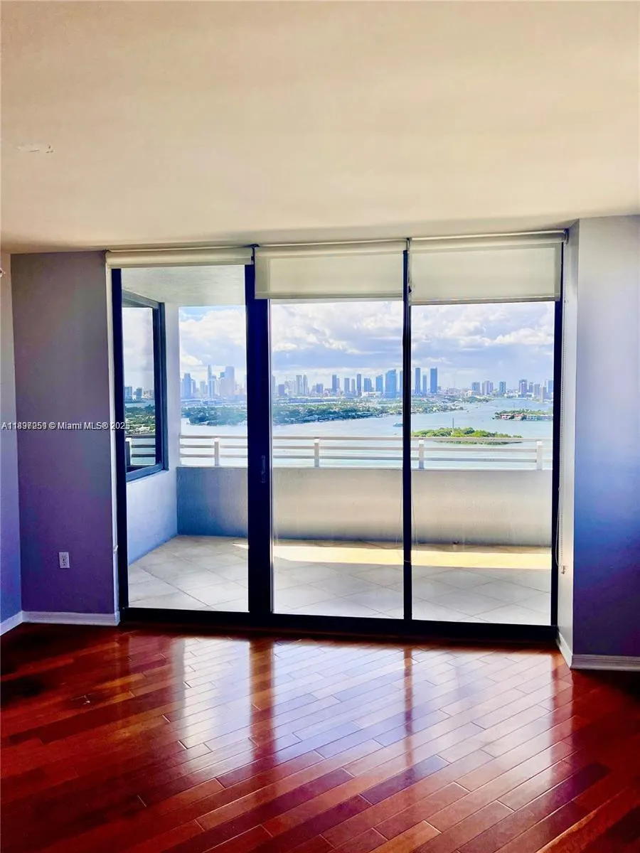 1330 West Ave, #2601
