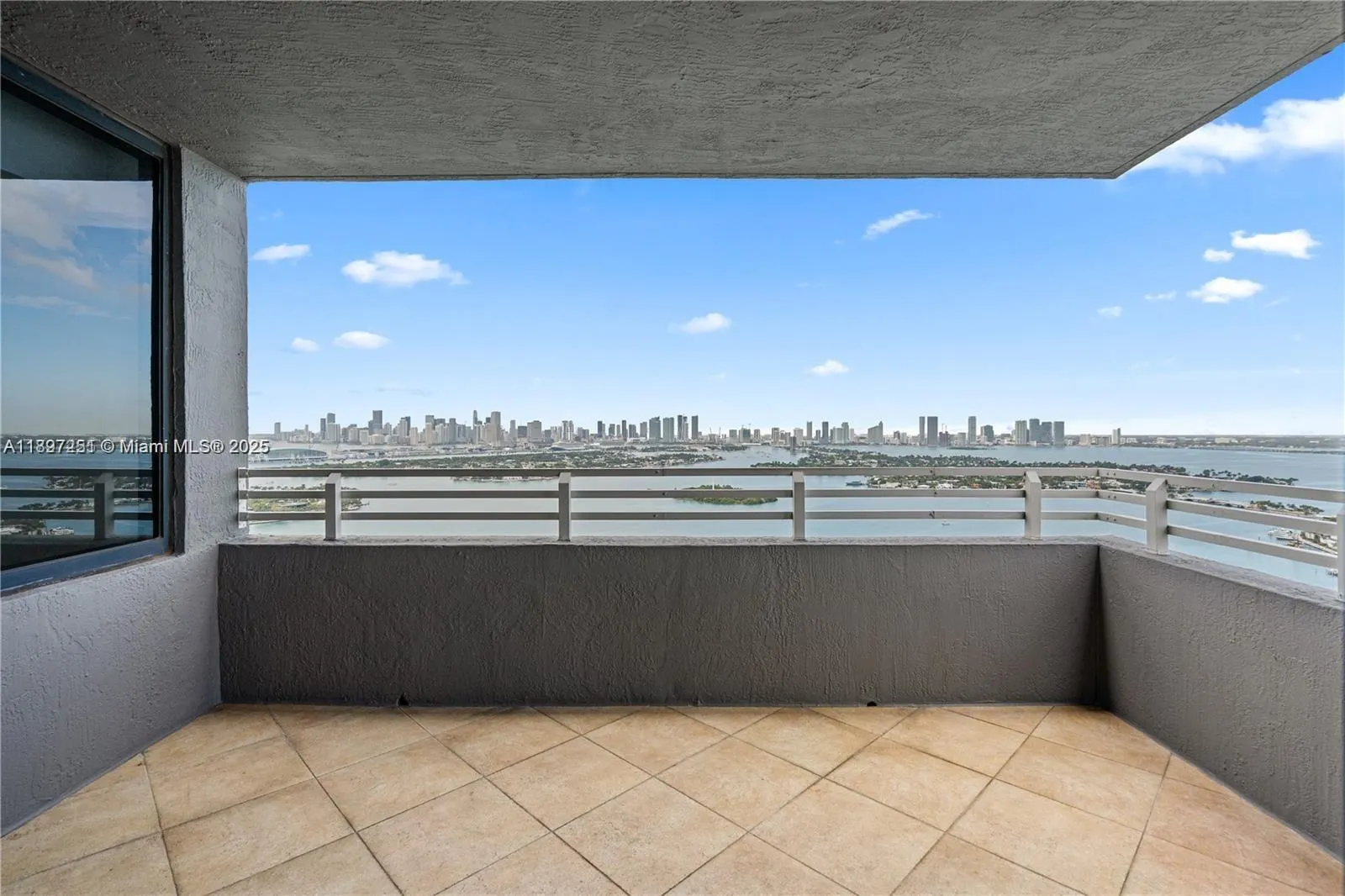 1330 West Ave, #2601