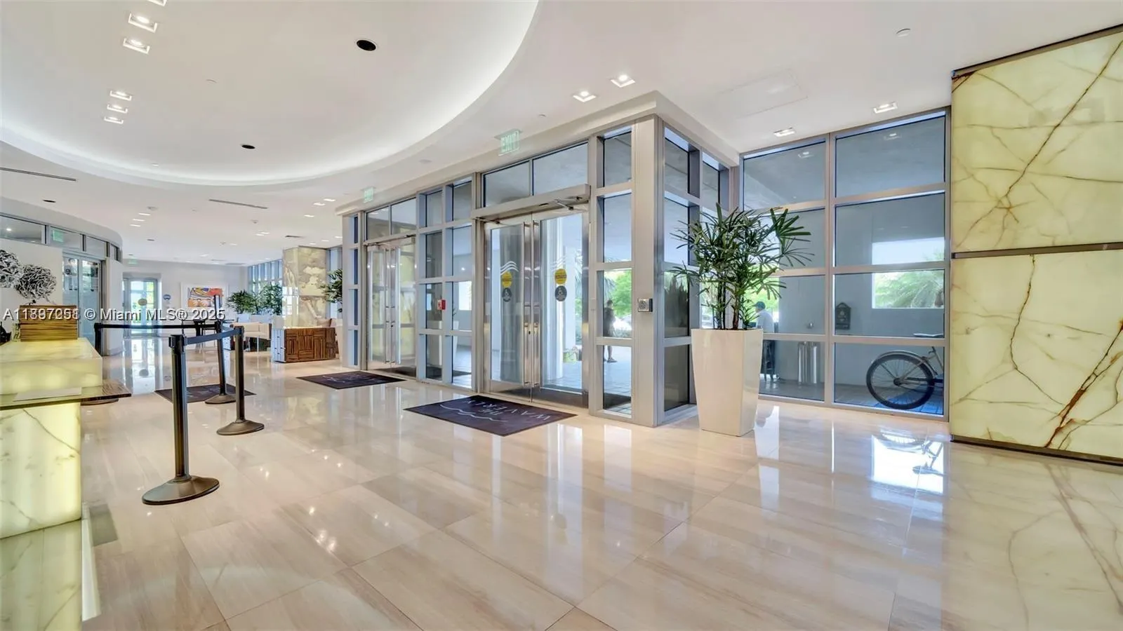 1330 West Ave, #2601