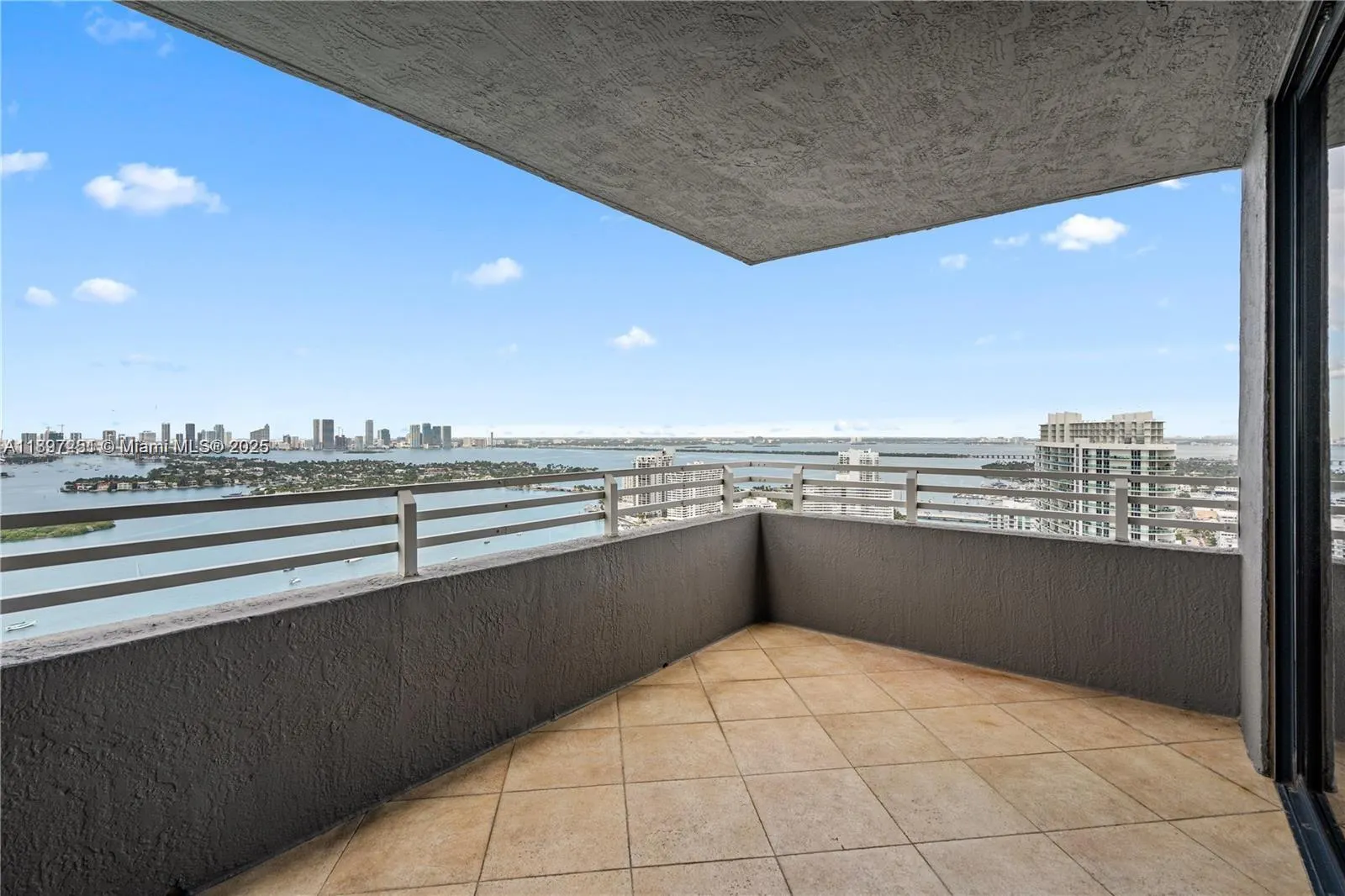 1330 West Ave, #2601